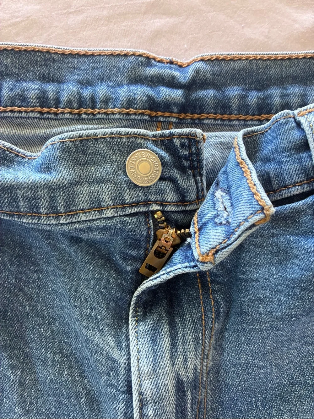 Levi's 505 Medium Blue Straight-Leg Men's Jeans